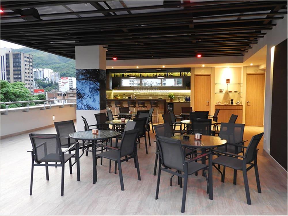 Park V Hotel & Suites Cali Extérieur photo