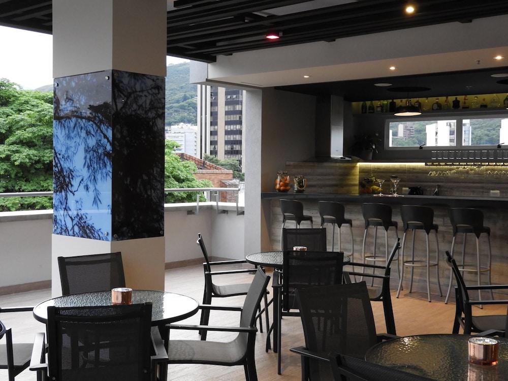 Park V Hotel & Suites Cali Extérieur photo